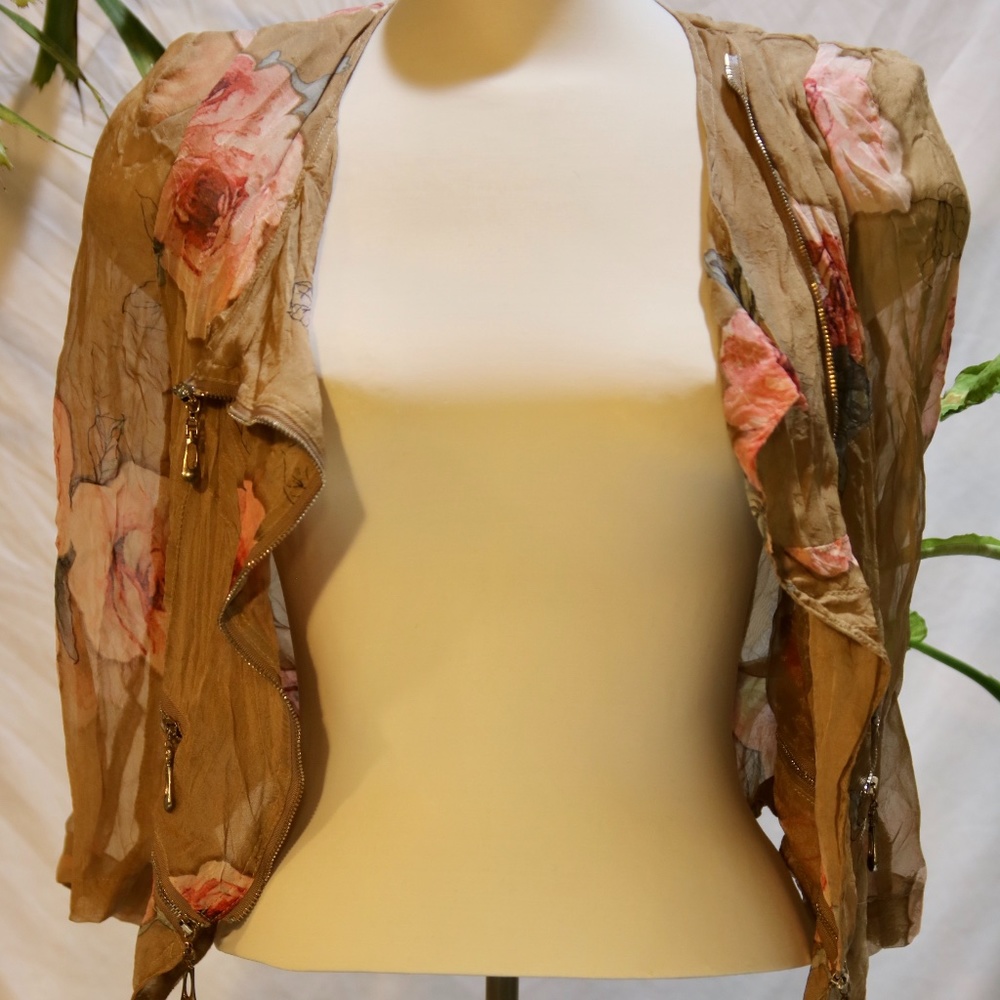 Chloe Blouse Top